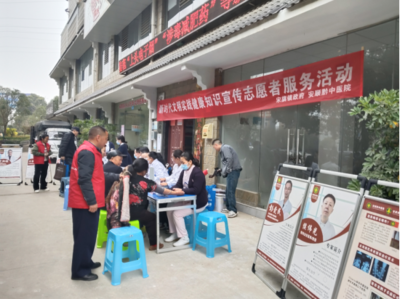 宋旗鎮(zhèn)暖心義診 健康送到家門口，營養(yǎng)咨詢惠民生